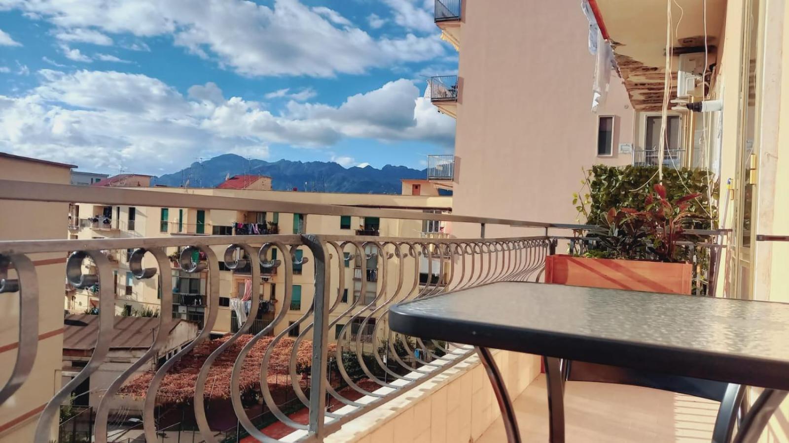 Le Case Di Ale - Holiday Homes 萨莱诺 外观 照片